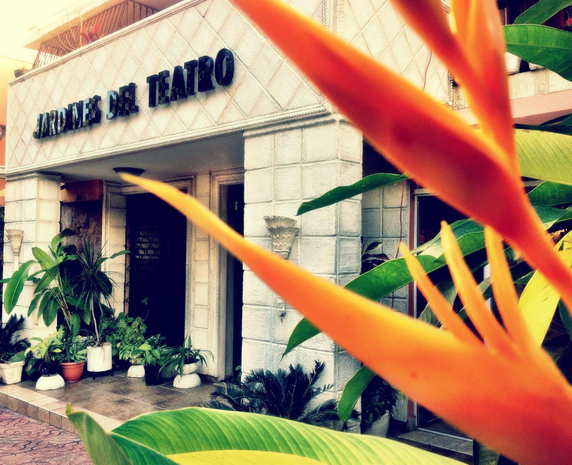 Jardines Del Teatro Hotel Santo Domingo Kültér fotó